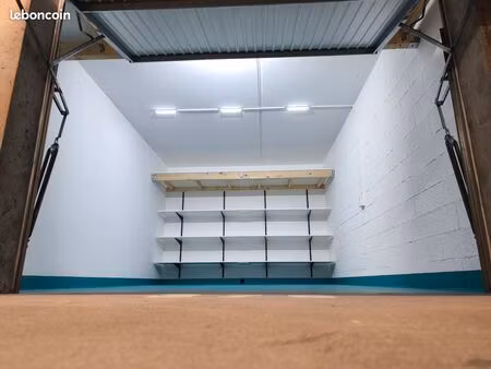 vends grand garage loué secteur atrium