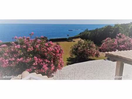 rare villa t5 bord de mer