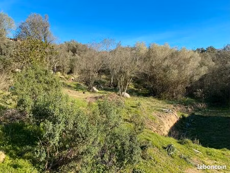 magnifique terrain avec permis