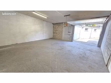 garage/box 39 m² aulnay sous bois