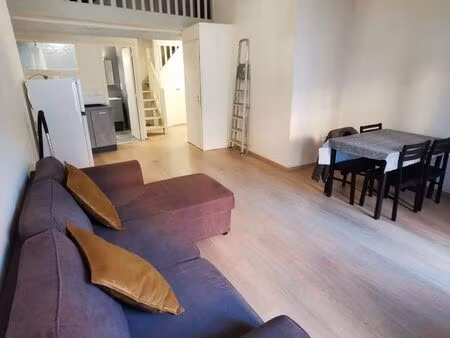 appartement meublé 2 pièces à l'année (toutes charges comprises)