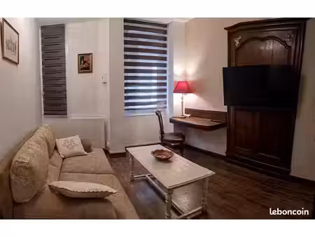 t2 meublé de charme 30 m² – tout compris – centre de givry