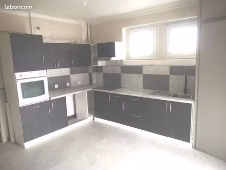 marnaz centre t3 bis de 82m2  garage  terrasse et balcon