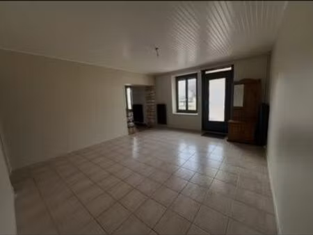 loue maison située à biesles