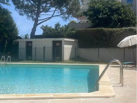 appartement moderne avec psicine