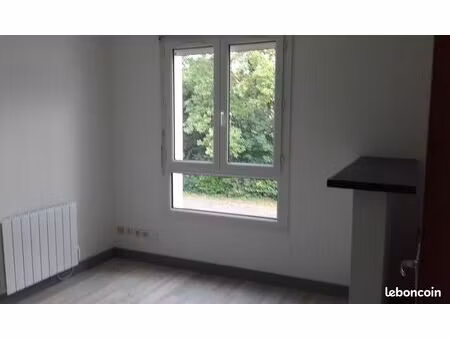 studio dans résidence calme