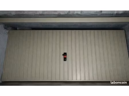 a louer garage fermé