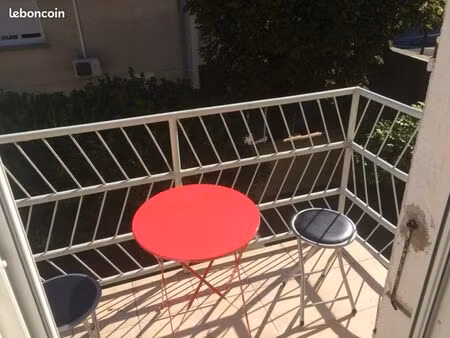 t2 meublé avec balcon et clim