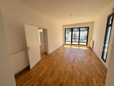 location appartement 3 pièces 74 m² à paris 14ème (75014)  2 421 €