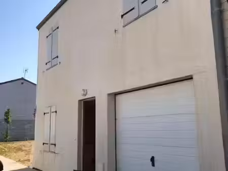 location maison 6 pièces 115.4 m² à rochefort (17300)  950 €
