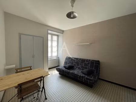 appartement fontenay le comte - 1 pièce(s) - 18 m2