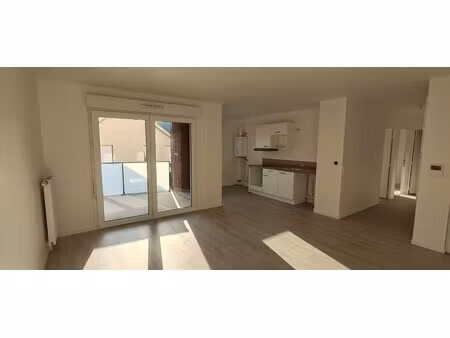 t3 avec parking et loggia à maromme
