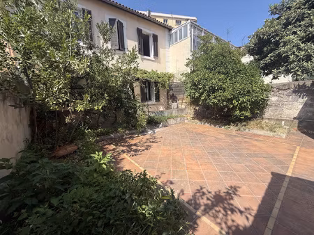 toulon ouest- spacieuse maison de ville avec jardin