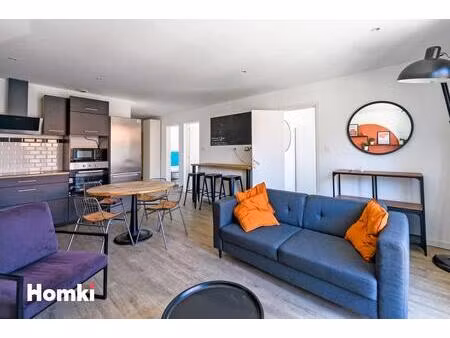 dpe c appartement 5 pièces 85 m² avec balcon à nîmes arênes