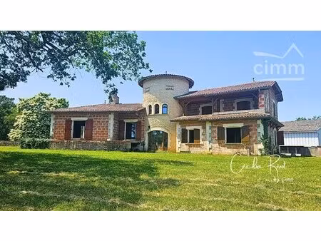maison à rénover+2 hangars +locatif + terrain constructible