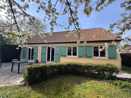 maison de plain-pied - neuville sur sarthe - 4 pièce(s) - 103 m²