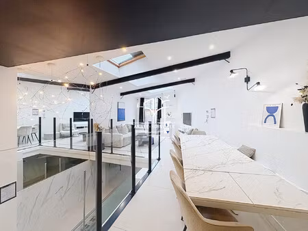 maison de ville avec piscine interieur