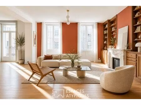 immeuble art déco avec jardin et garage en centre ville