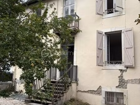 immeuble de 88 42 m² à pau