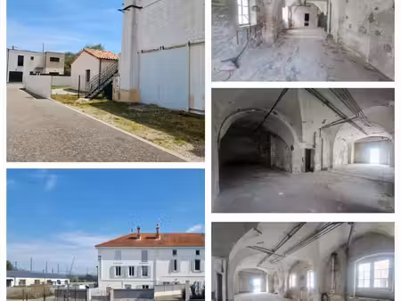 vaste garage de plus de 300 m²
