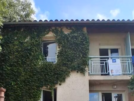 maison de village agréable à vivre avec terrasse  jardin et vue sur la campagne
