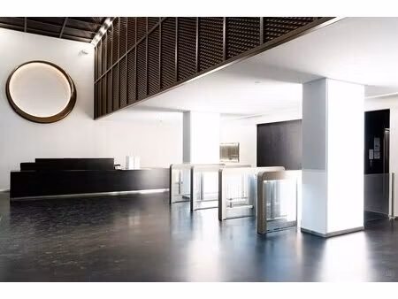 location bureaux 976 m²