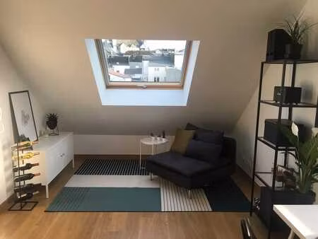 joli studio meublé / endroit calme / centre / vue magnifique