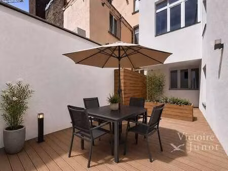 confortable studio avec terrasse