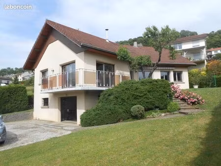maison secteur montfaucon