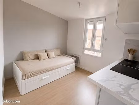 studio meublé lumineux  entièrement rénové – proche cdg