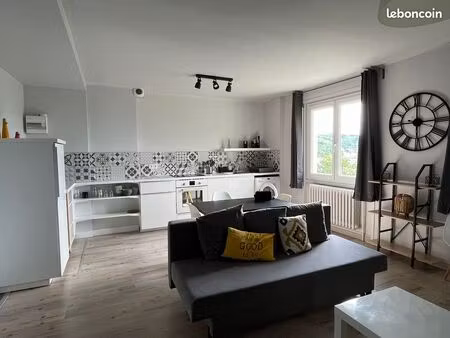 f2 meublé 44 m2 proche chu