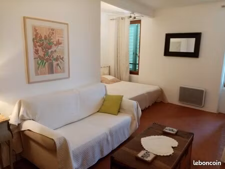 studio indépendant chez l'habitant