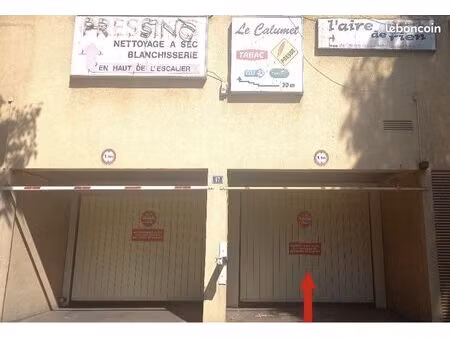 place de parking privative  quartier la rode