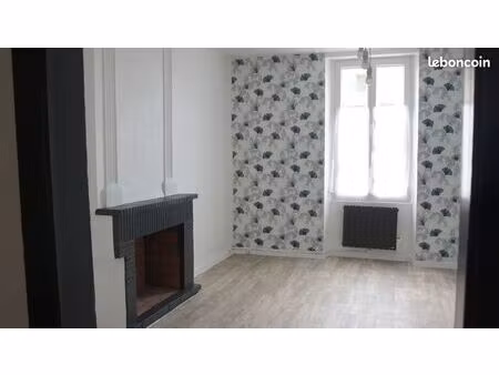 maison de ville f2 bis 56m² avec cour