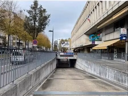 place de parking sous-terrain