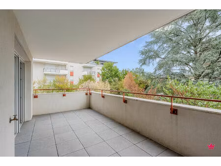 appartement decines charpieu 3 pièces avec terrasse et garage inclus
