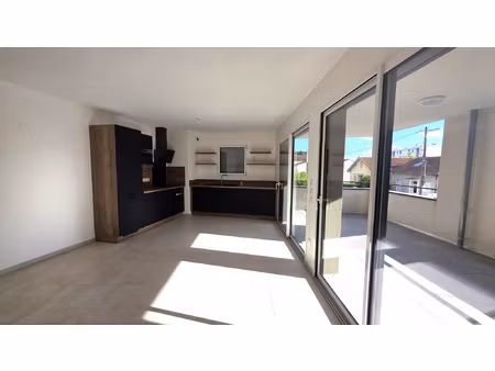 quartier la palla appartement de type 3 avec 2 balcons et ga