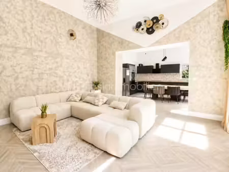 demeure de caractère du xviii siècle avec appartement indépendant