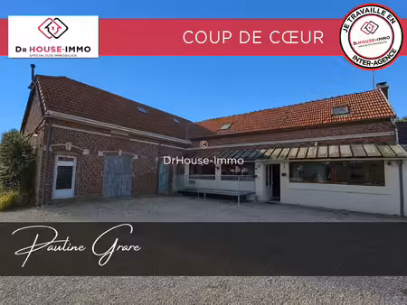 maison avec annexe et bâtiment de 158 m²