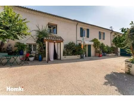 maison de ville t6 de 164 m²avec dépendance à redessan 30129