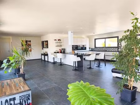 ensemble de 2 maisons 8 pièces