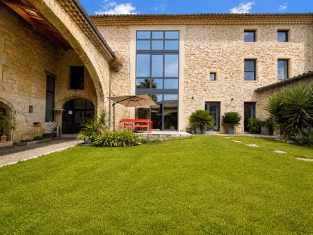 vente maison 17 pièces 422 m² montélimar (26200)