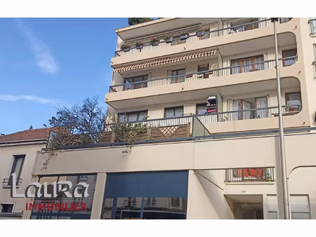 appartement 1 piece 23m2 non meublé avec balcon et cave