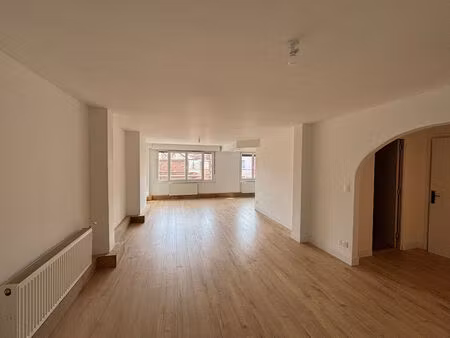 lot 2 appartement porte gauche