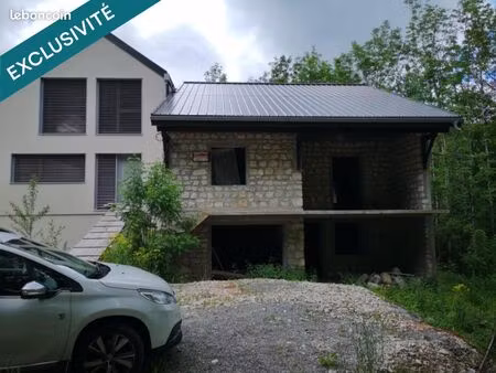 maison 2 pièces 160 m²