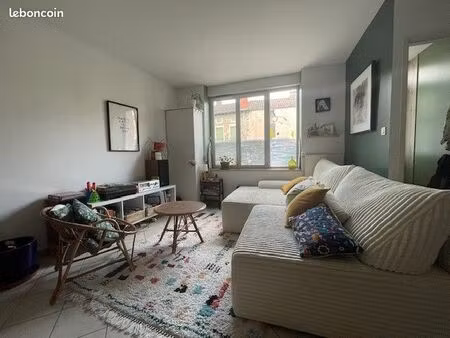 appartement de type f4 au rez-de-chaussée