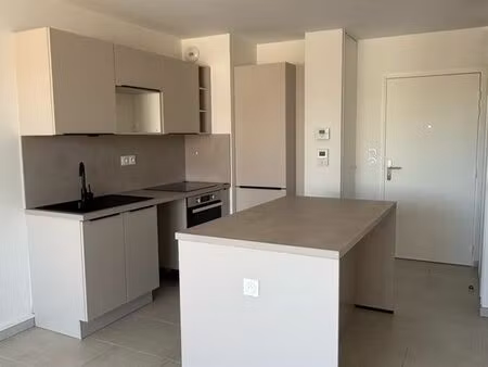t2 neuf avec balcon et 2 places de parking – chasse-sur-rhône