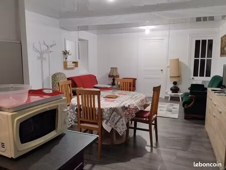 location meublée d'un t 2 à jonzac 17