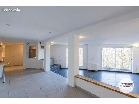 loue appart 76 m2 ville haute laon vue campagne