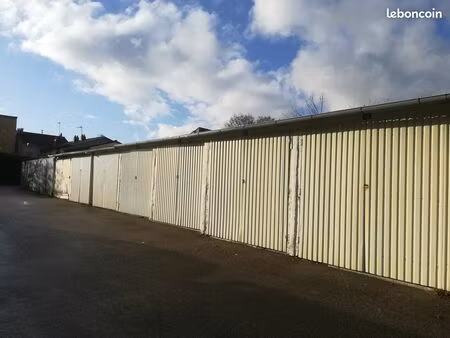 garage dans petite copropriété calme et tranquille